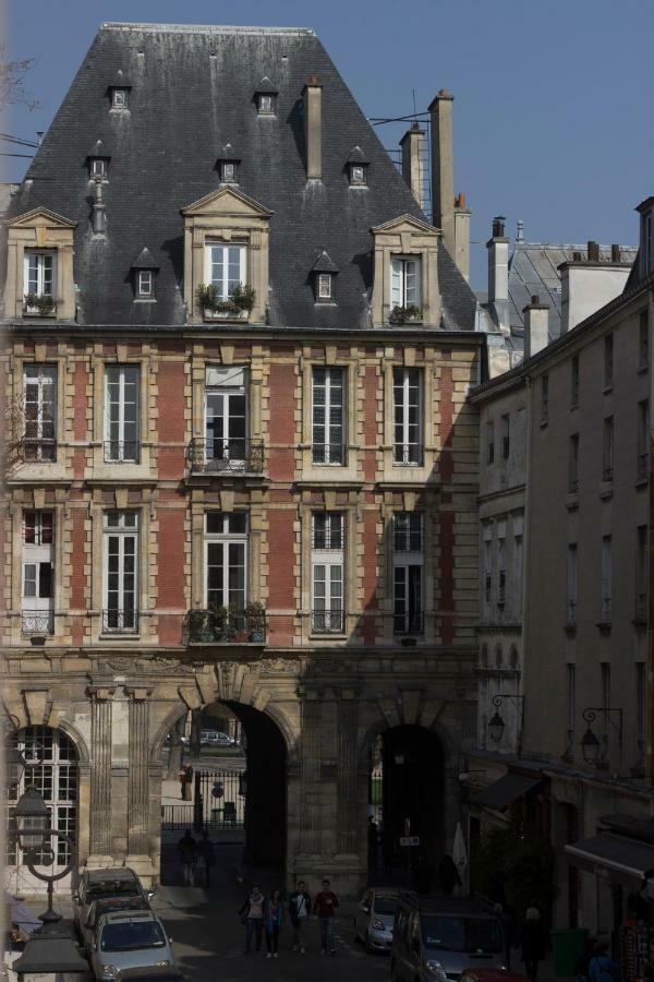 פריז Boutique Hotel De La Place Des Vosges מראה חיצוני תמונה